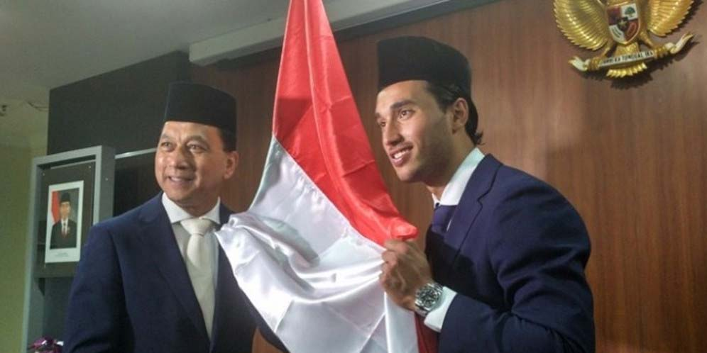 Sah! Ezra Walian Kini WNI, Siap Les Bahasa Indonesia thumbnail